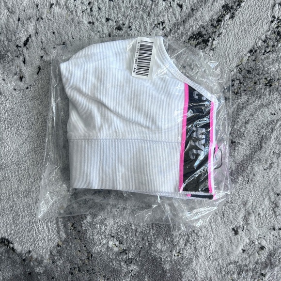 NWT Forever 21 Low Impact - NYC Graphic Sports Bra - Picture 6 of 10